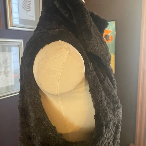 Apt. 9 Black Faux Fur Zip up Vest Medium warm fall winter sleeveless jacket Y2K - Picture 7 of 8